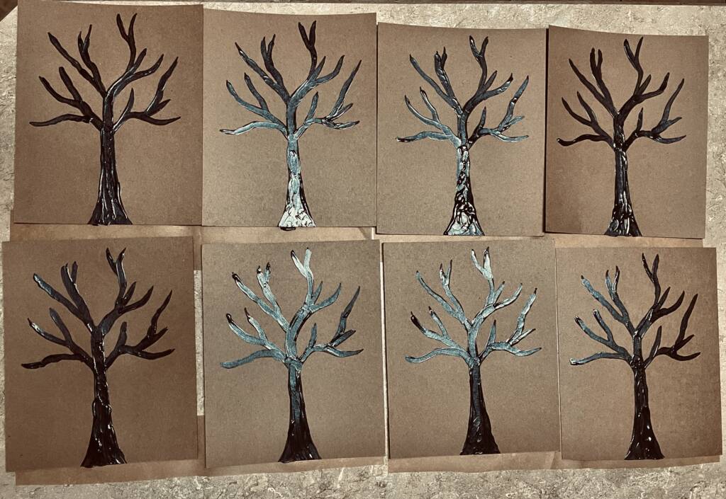 Eight sheets of cardboard with the tactile tree. 