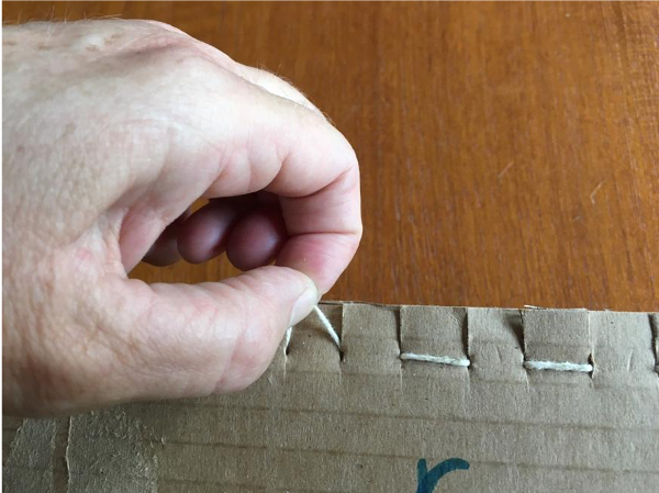 Detaching the warp yarn